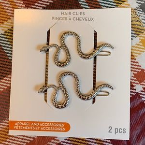 Snake hair clips